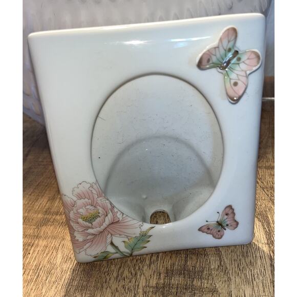 Vintage Labella Butterfly Porcelain Butterfly Floral Picture Frame 6x5 - Picture 3 of 6